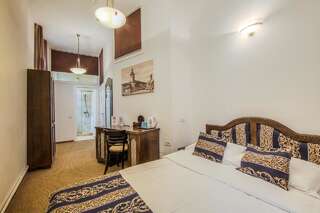 Гостевой дом Residence Central Annapolis Брашов Стандартный двухместный номер с 1 кроватью-5