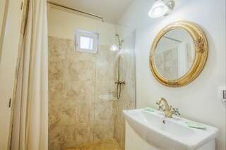 Гостевой дом Residence Central Annapolis Брашов Стандартный двухместный номер с 1 кроватью-10